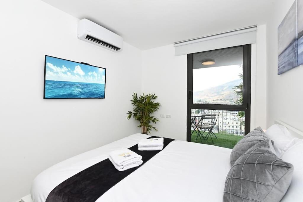 L.t.d- My View. 2 Bedroom By The Lake. Apartment Tiberias