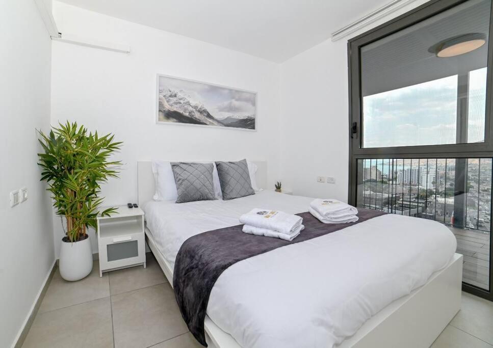 Apartment L.t.d- My View. 2 Bedroom By The Lake. Tiberias